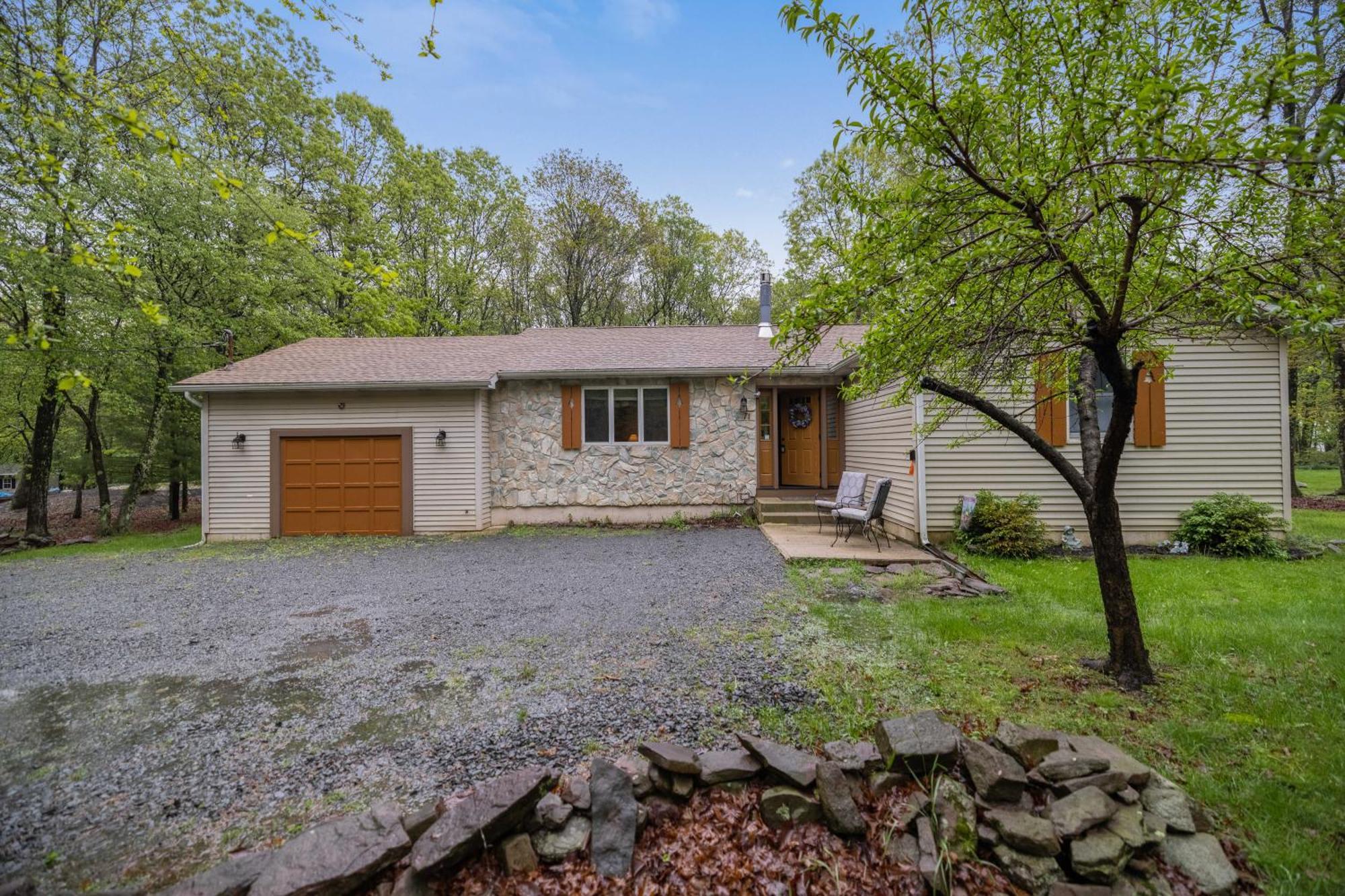 ג'ים ת'ורפ Serenity And Fun All In One In This Cozy Pocono Cabin מראה חיצוני תמונה